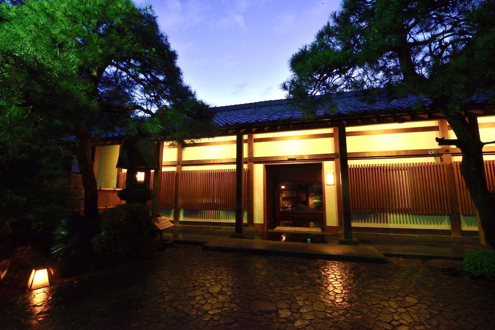 Hotel · Atami Sekitei, Atami