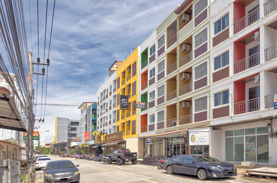 TJ Patong Hotel - Prime Location by OTOP Market & Sea, Patong Beach, Thailand