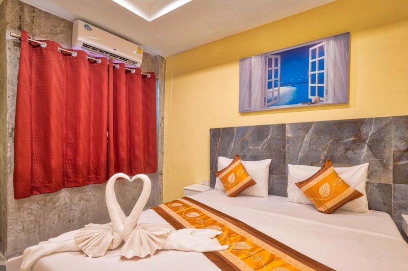 TJ Patong Hotel - Prime Location by OTOP Market & Sea, Patong Beach, Thailand
