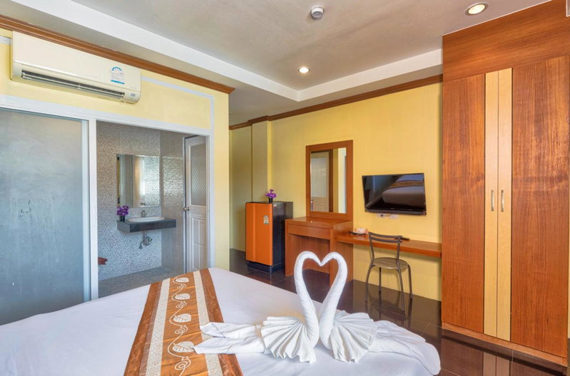 TJ Patong Hotel - Prime Location by OTOP Market & Sea, Patong Beach, Thailand