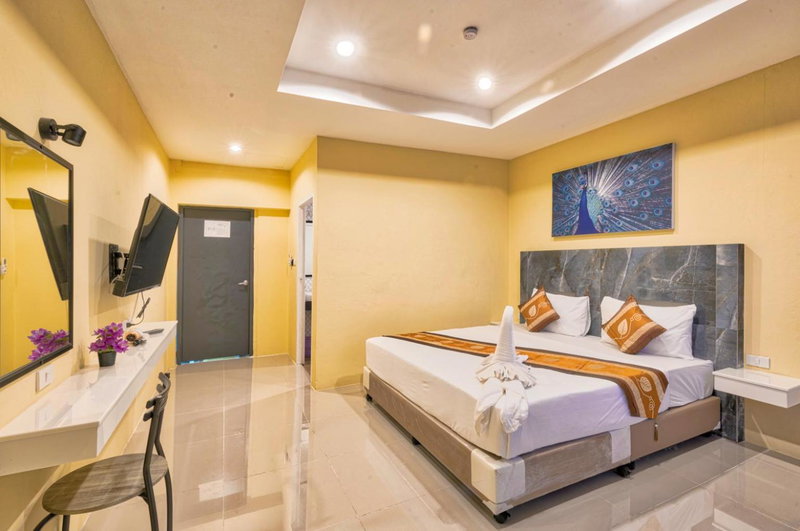 TJ Patong Hotel - Prime Location by OTOP Market & Sea, Patong Beach, Thailand