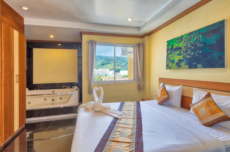 TJ Patong Hotel - Prime Location by OTOP Market & Sea, Patong Beach, Thailand