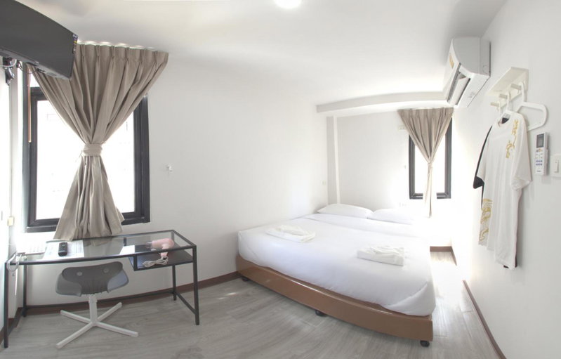 Le Bonheur Poshtel, Bangkok, Thailand