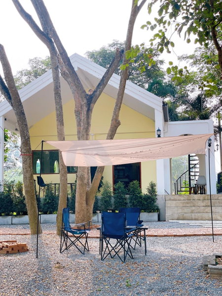 Rain Tree Cafe & Homestay, Uthai Thani, Thailand
