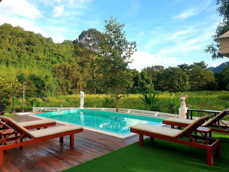 Chateau de Lucy Khao Yai, Mu Si, Thailand