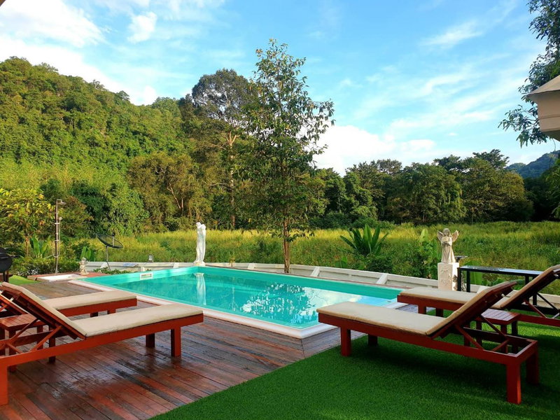 Chateau de Lucy Khao Yai, Mu Si, Thailand