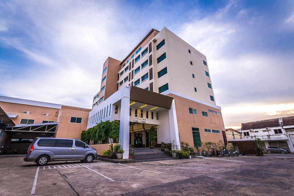 Sinkiat Buri Hotel, Thailand