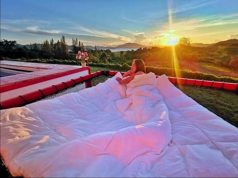 Farm Love Pool Villa Lake View Kaeng Krachan, Ban Khao Dok Mai, Thailand