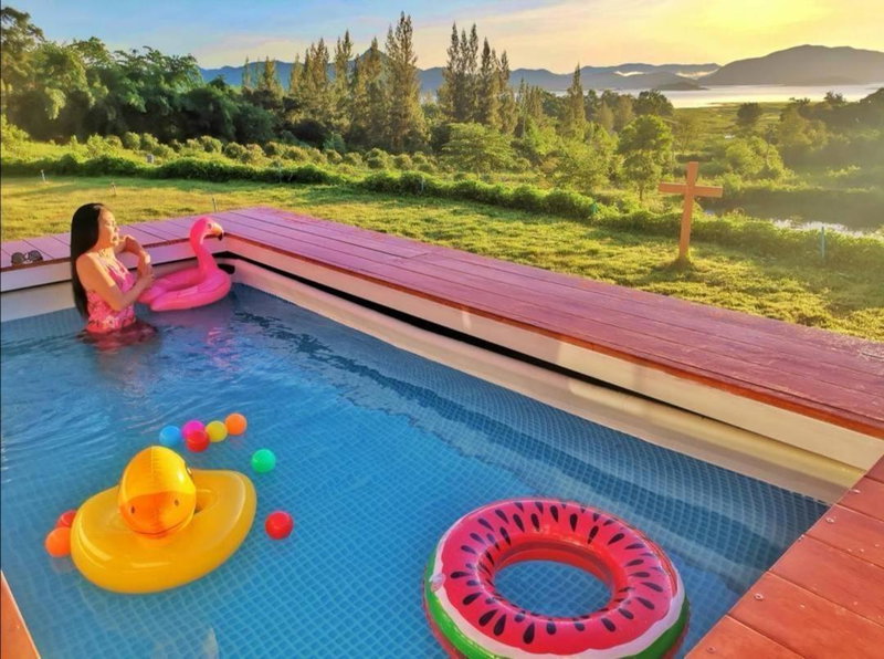 Farm Love Pool Villa Lake View Kaeng Krachan, Ban Khao Dok Mai, Thailand