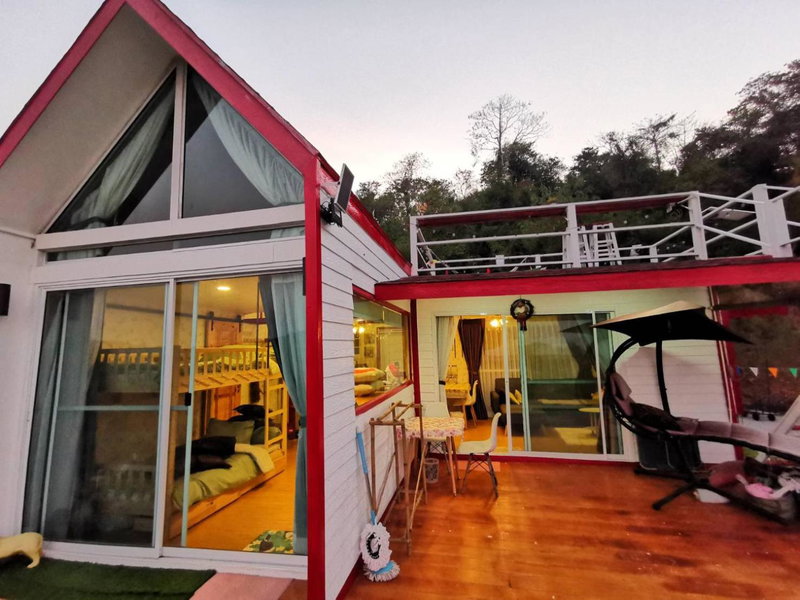 Farm Love Pool Villa Lake View Kaeng Krachan, Ban Khao Dok Mai, Thailand