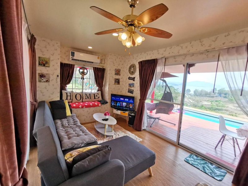 Farm Love Pool Villa Lake View Kaeng Krachan, Ban Khao Dok Mai, Thailand