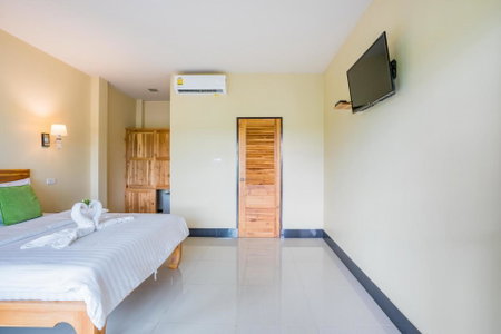 Tontan Resort Cha-am, Cha Am Beach, Thailand