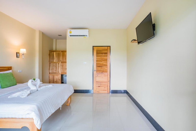 Tontan Resort Cha-am, Cha Am Beach, Thailand