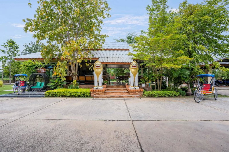 Tontan Resort Cha-am, Cha Am Beach, Thailand