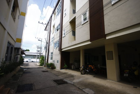 Mile Place, Surin, Thailand
