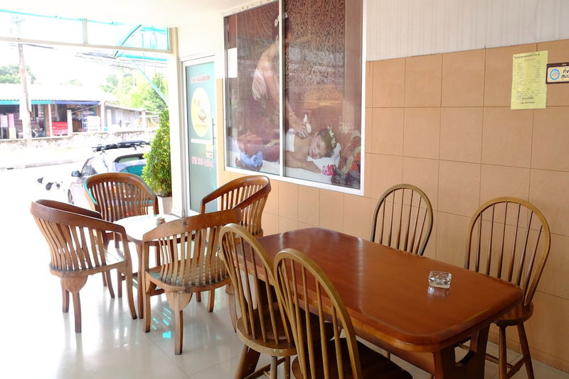 Banchang Apartment and Hotel, Ban Chang, Thailand