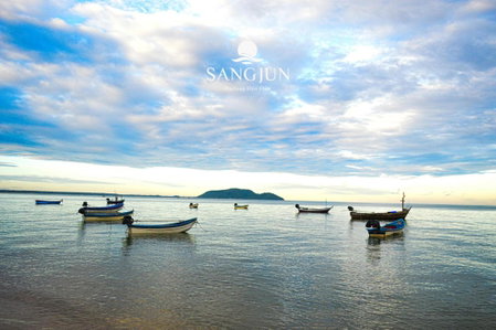 Sangjun On Beach Resort, Bang Saphan, Thailand