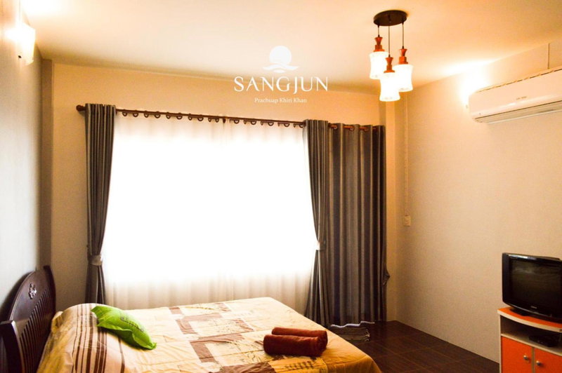 Sangjun On Beach Resort, Bang Saphan, Thailand
