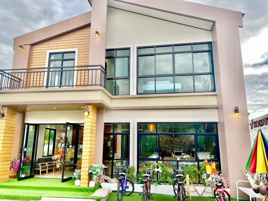 โรงแรมบ้านหมอบิวแก่งคุดคู้, Chiang Khan, Thailand