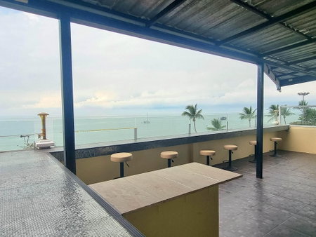 Happy Jomtien - Beachfront, Pattaya, Thailand