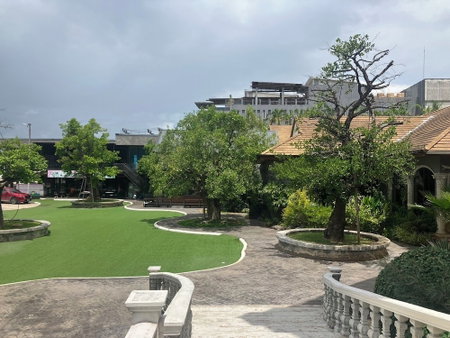 The O Valley Hotel, Phunphin, Thailand