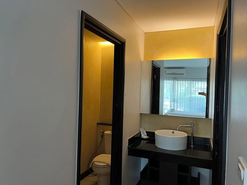 The O Valley Hotel, Phunphin, Thailand