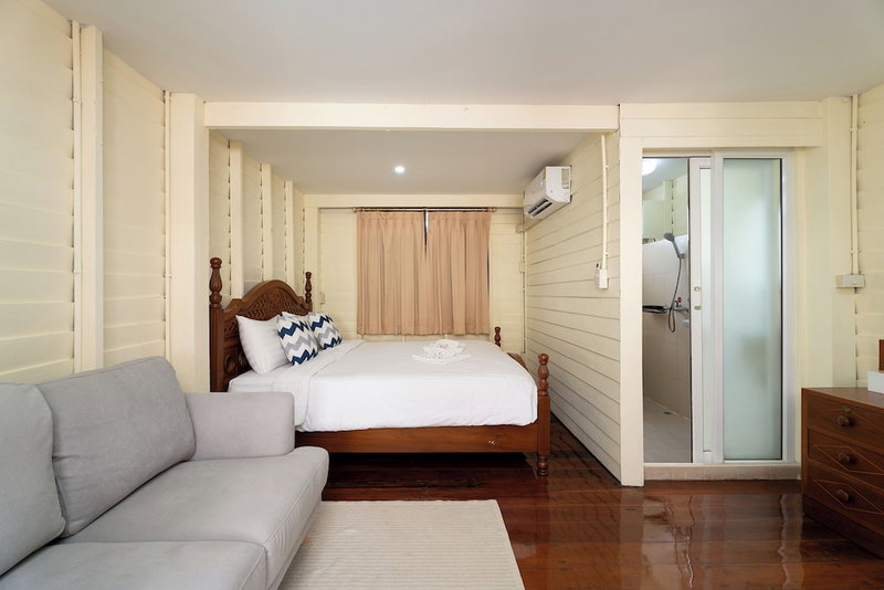 Resort Bangphlat, Bangkok, Thailand