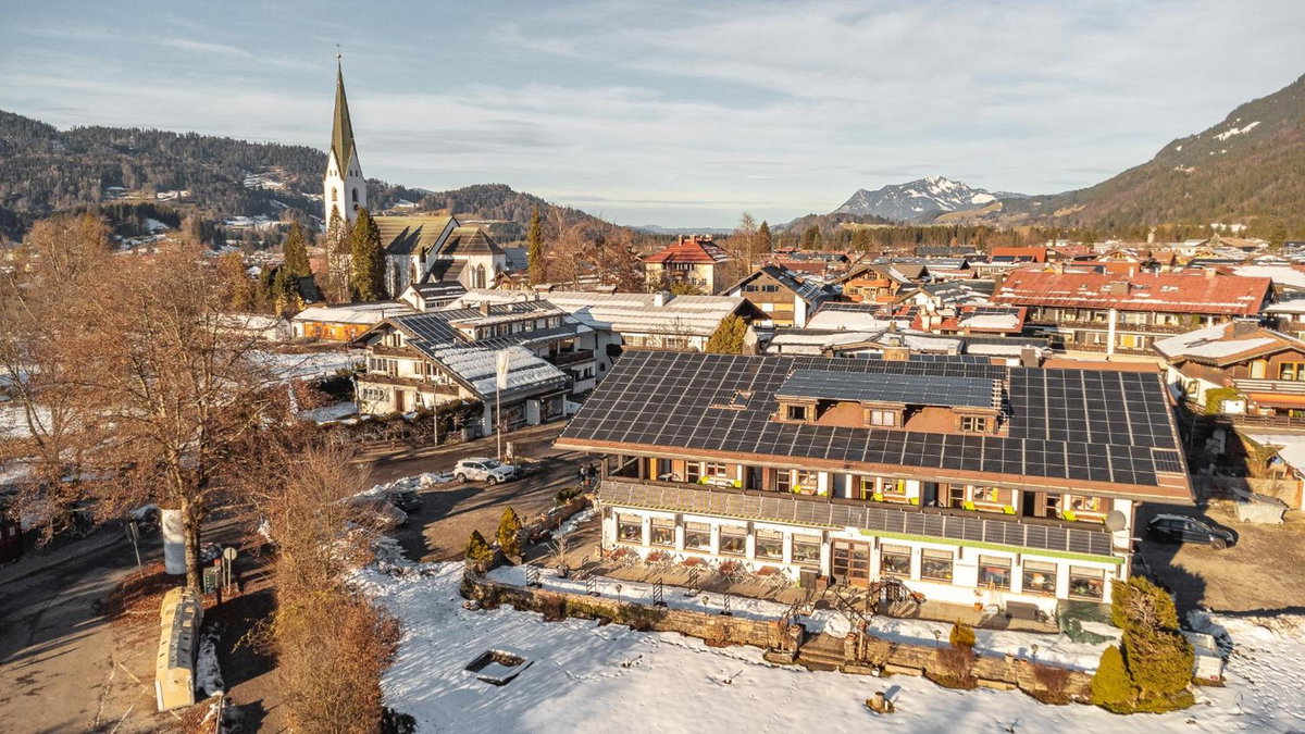 Hotel · Hostel - Ron`s Guesthouse, Oberstdorf