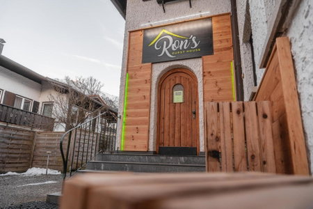 Hostel - Ron`s Guesthouse, Oberstdorf, Germany
