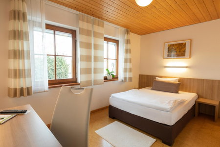 Landhotel Oßwald, Kirchheim am Ries, Germany