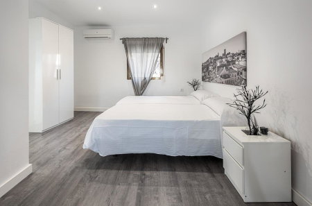 Apartamentos Turísticos Domus Seleqtia Plaza Mayor, Cáceres, Spain