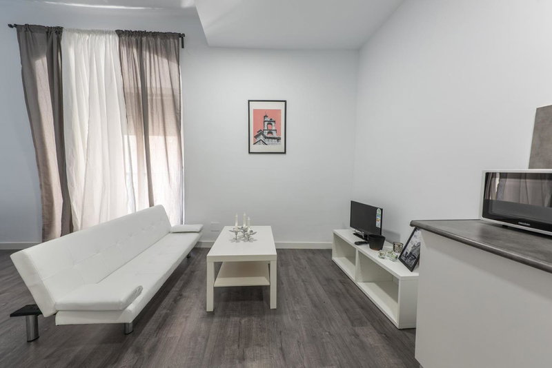Apartamentos Turísticos Domus Seleqtia Plaza Mayor, Cáceres, Spain