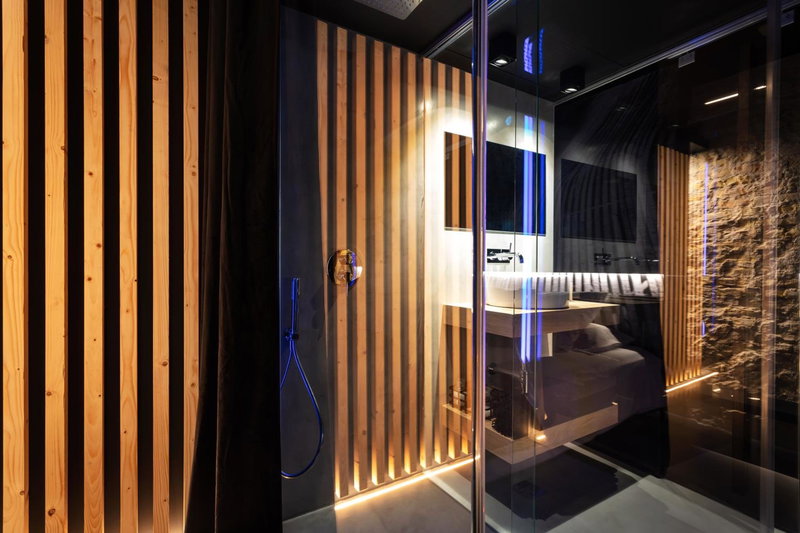 Zrooms&Suites Hostel Boutique, Zaragoza, Spain