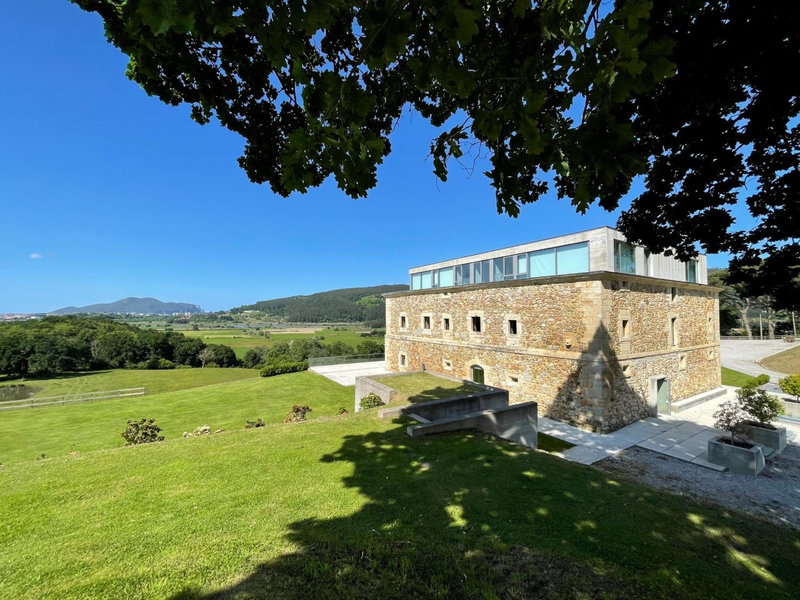 Hotel Pico Velasco, Carasa, Spain