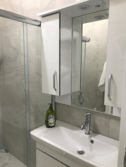 Hakan’s apartment, Istanbul, Turkey