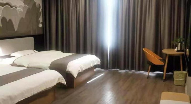 Thank Inn Hotel Guangxi Hechi Yizhou Sankeshu, Qingyuan, China