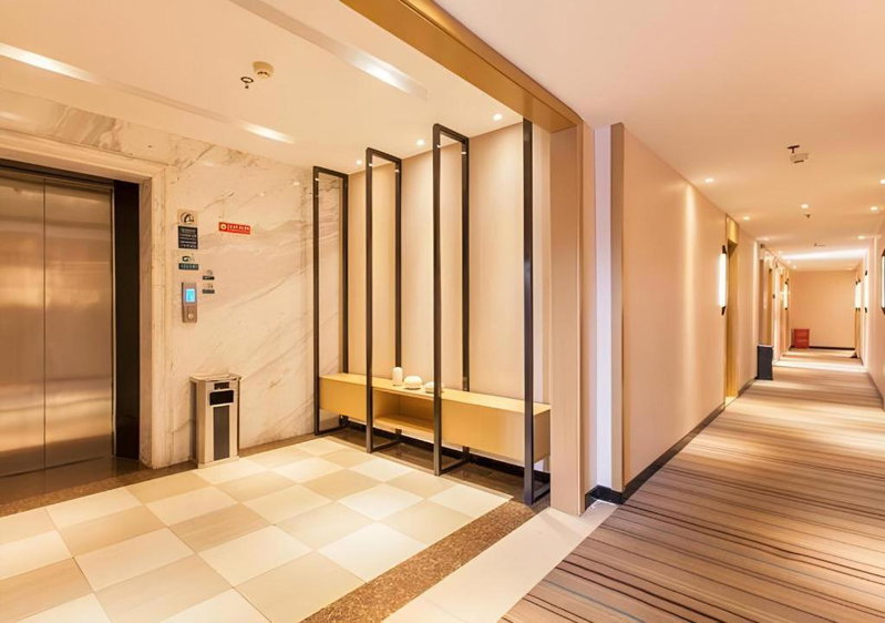 City Comfort Inn Wuhan Jianghan Road Liuduqiao Metro Station, Wuhan, China