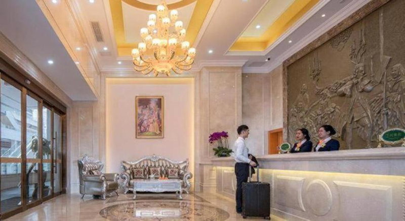 Vienna Hotel Guiyang North Station Dream City, Guiyang, China