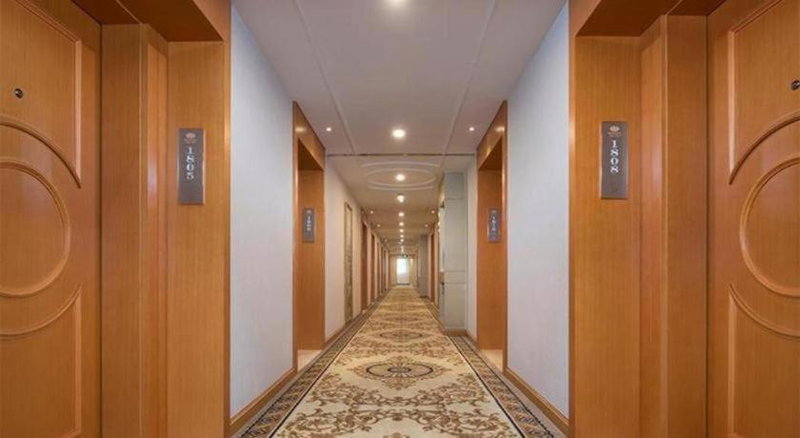 Vienna Hotel Guiyang North Station Dream City, Guiyang, China