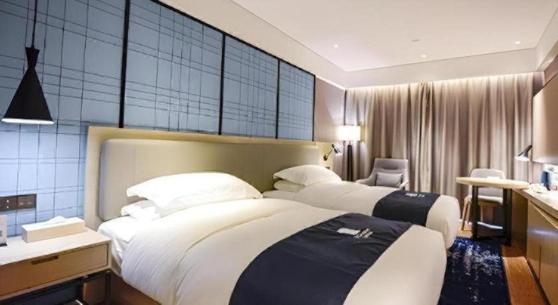 Echarm Hotel Kunming High-speed Railway South Station Chunrong Street Metro Station, Kunming, China
