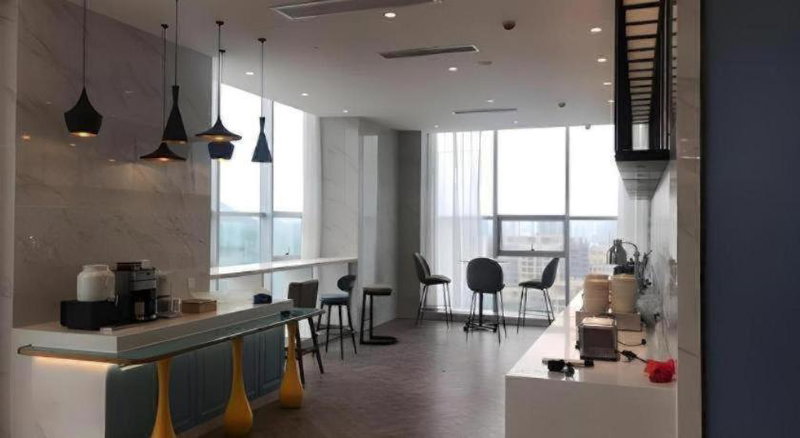 Magnotel Hotel Anshun West High-Speed Railway Station, Anshun, China