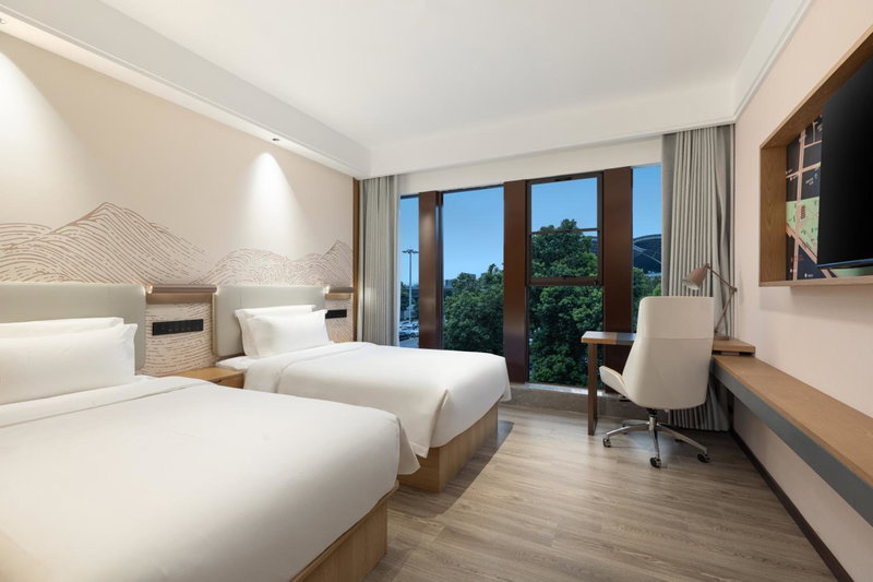 Ramada Encore by Wyndham Wuhan Station, Wuhan, China