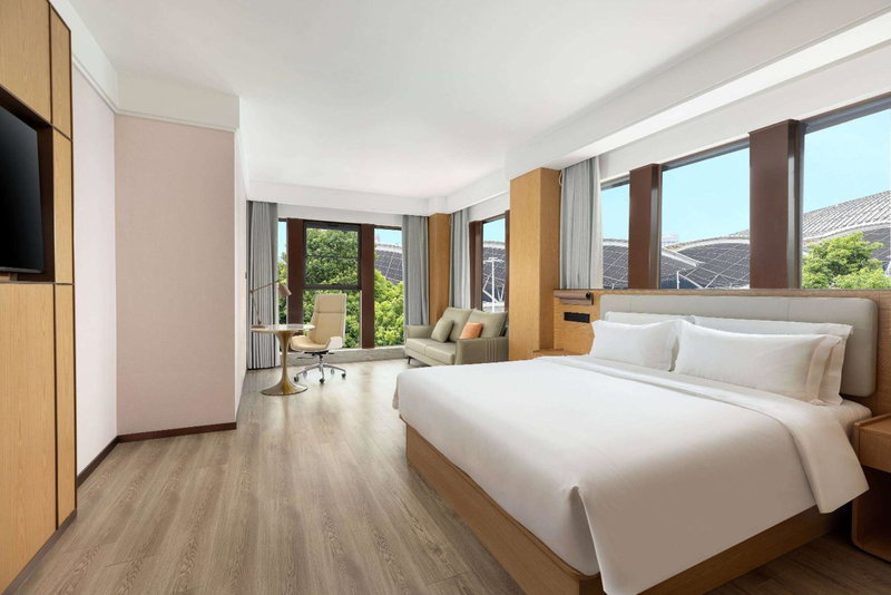 Ramada Encore by Wyndham Wuhan Station, Wuhan, China