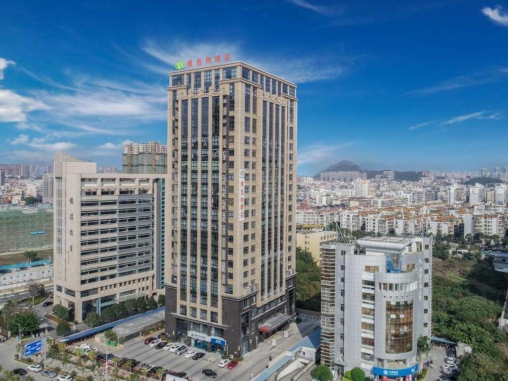 Vienna Hotel Fujian Fuqing Wanda Plaza, China