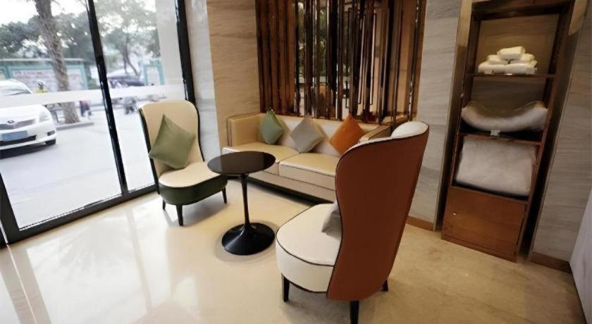 City Comfort Inn Foshan Gaoming Huaying Square, Shilong, China