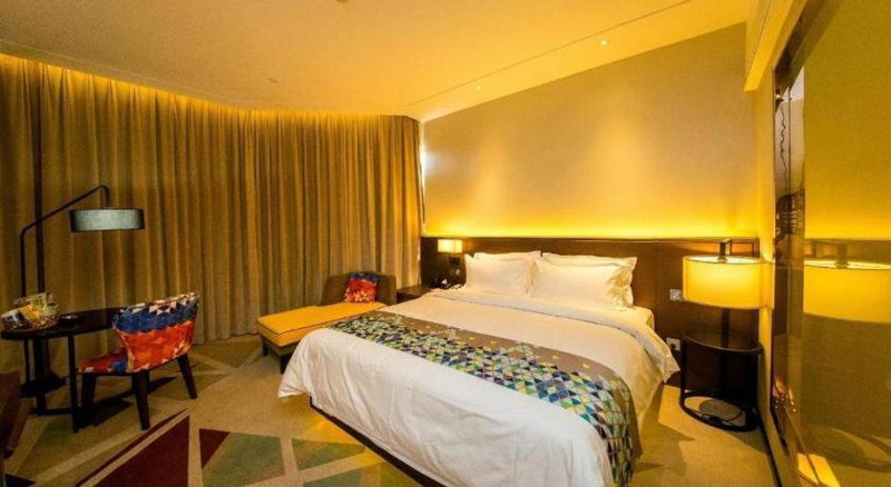 ZMAX Hotel Guangzhou Luogang Science City Shenzhou Road Metro Station, Guangzhou, China