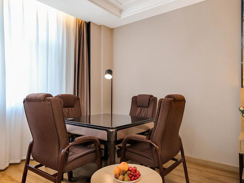 Vienna International Hotel Lanzhou SASSEUR Outlets & Yellow Riverside, Lanzhou, China