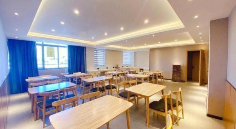Green Tree Inn Jiangsu Changshu Southeast Yuyue Square, Gujiashuigou, China