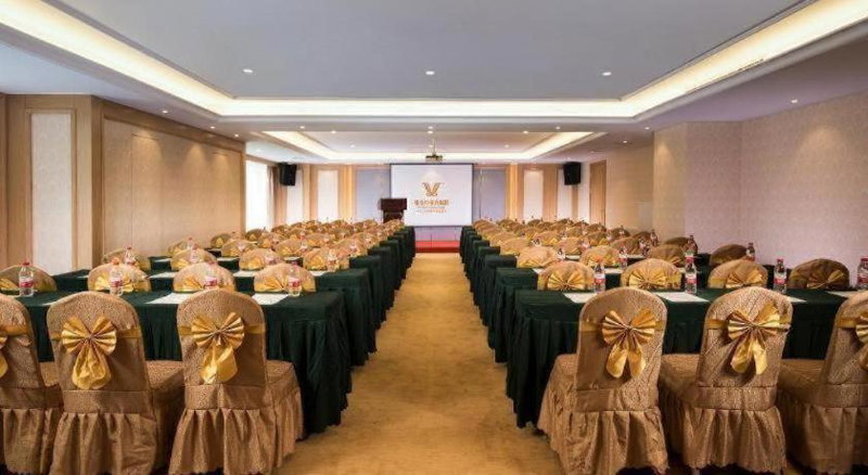 Vienna Hotel Zhengzhou East High-Speed Railway Station, Zhengzhou, China
