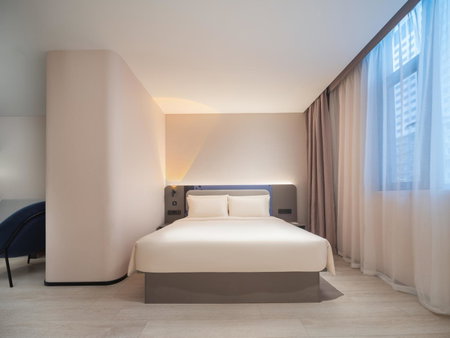 Atour Light Hotel Dalian Zhongshan Square Renming Road, Dalian, China